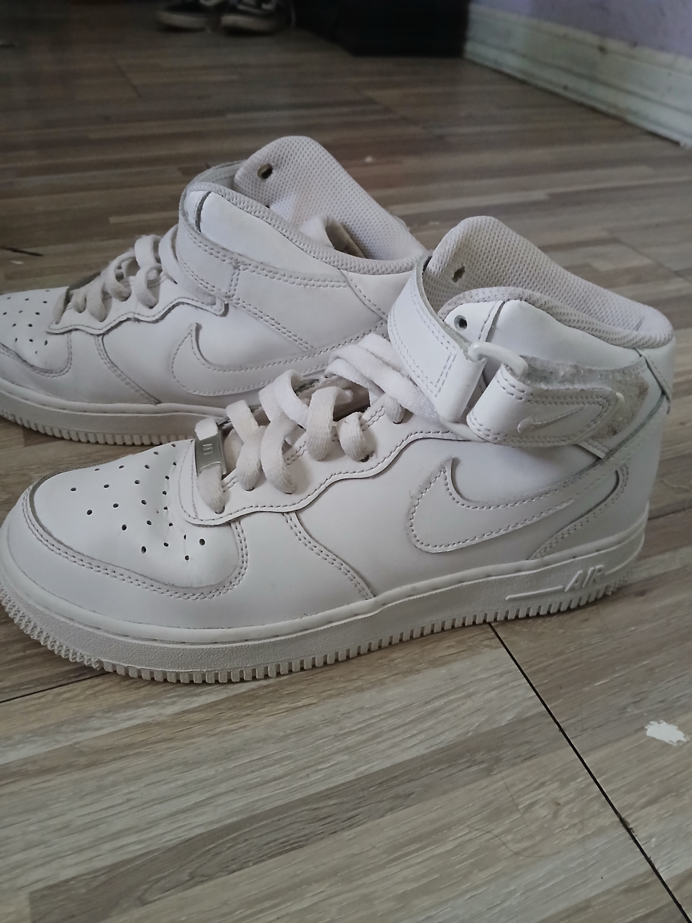 Men's White High-Top Athletic Sneakers with Ankle Strap